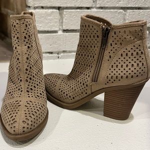 Esprit Booties, Tan